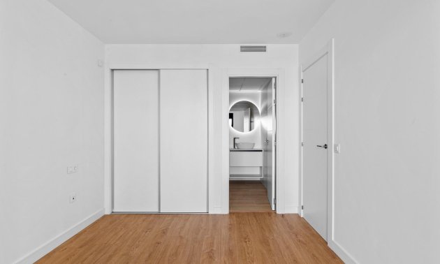 Resale - Apartment / flat -
Orihuela Costa - Villamartín