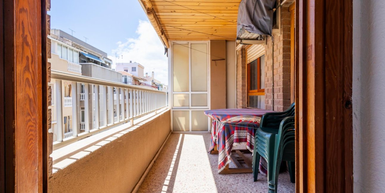 Resale - Apartment / flat -
Torrevieja - Playa de los Naufragos