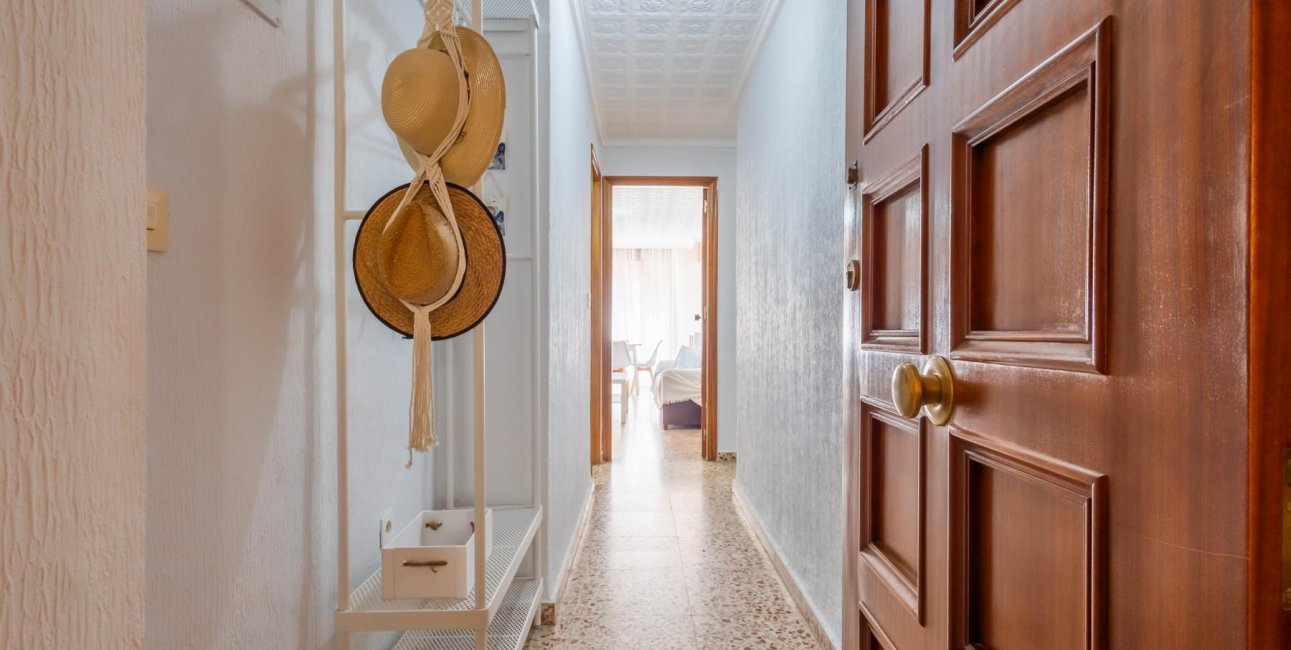 Resale - Apartment / flat -
Torrevieja - Playa de los Naufragos