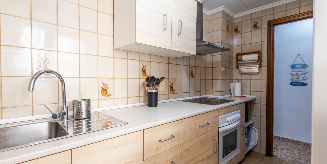 Resale - Apartment / flat -
Torrevieja - Playa de los Naufragos