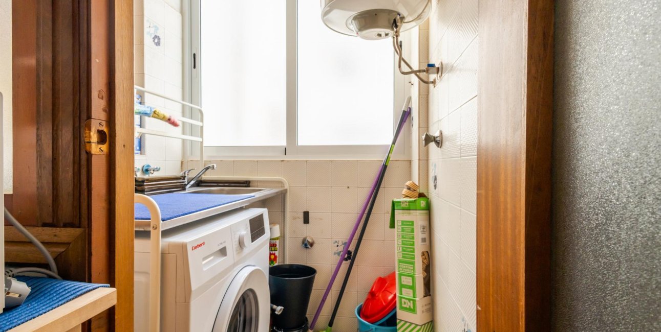 Resale - Apartment / flat -
Torrevieja - Playa de los Naufragos