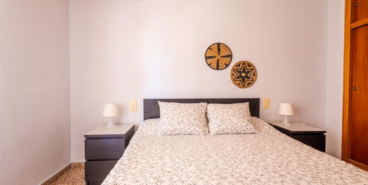 Resale - Apartment / flat -
Torrevieja - Playa de los Naufragos