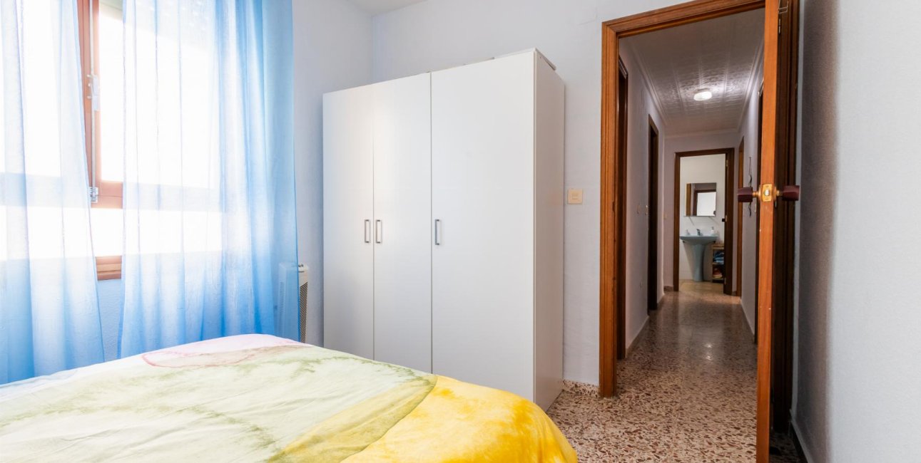 Resale - Apartment / flat -
Torrevieja - Playa de los Naufragos