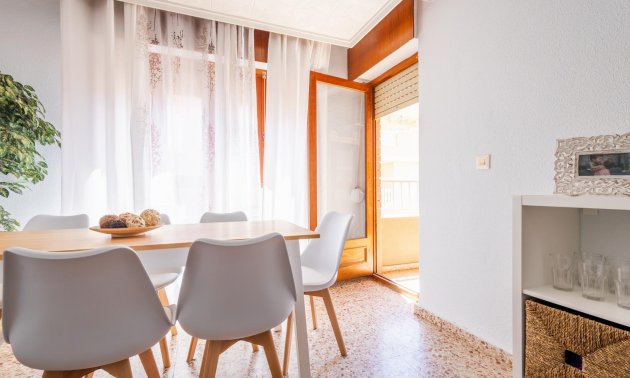 Resale - Apartment / flat -
Torrevieja - Playa de los Naufragos