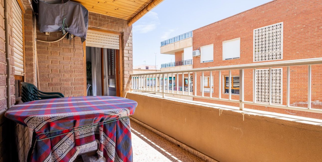 Resale - Apartment / flat -
Torrevieja - Playa de los Naufragos