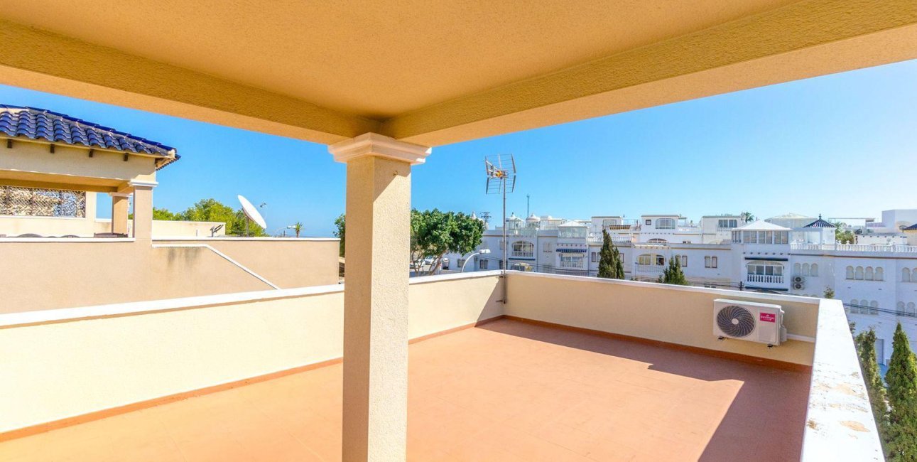 Resale - Villa -
Orihuela Costa - Las Filipinas