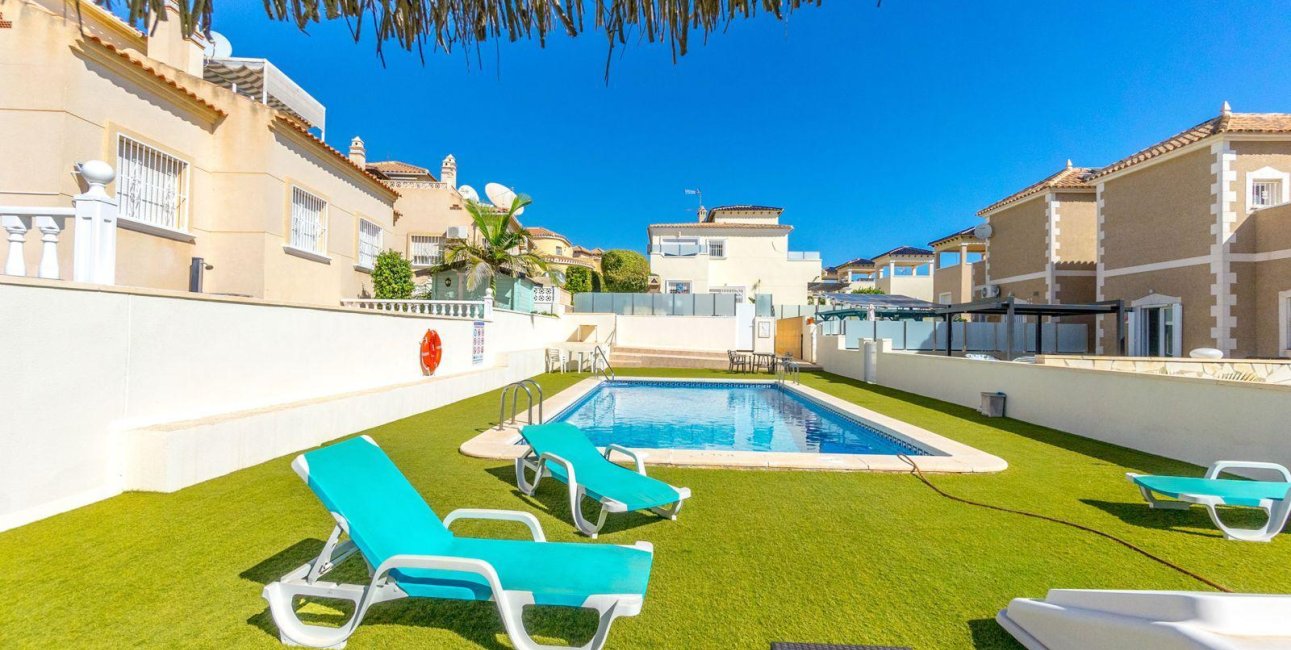 Resale - Villa -
Orihuela Costa - Las Filipinas
