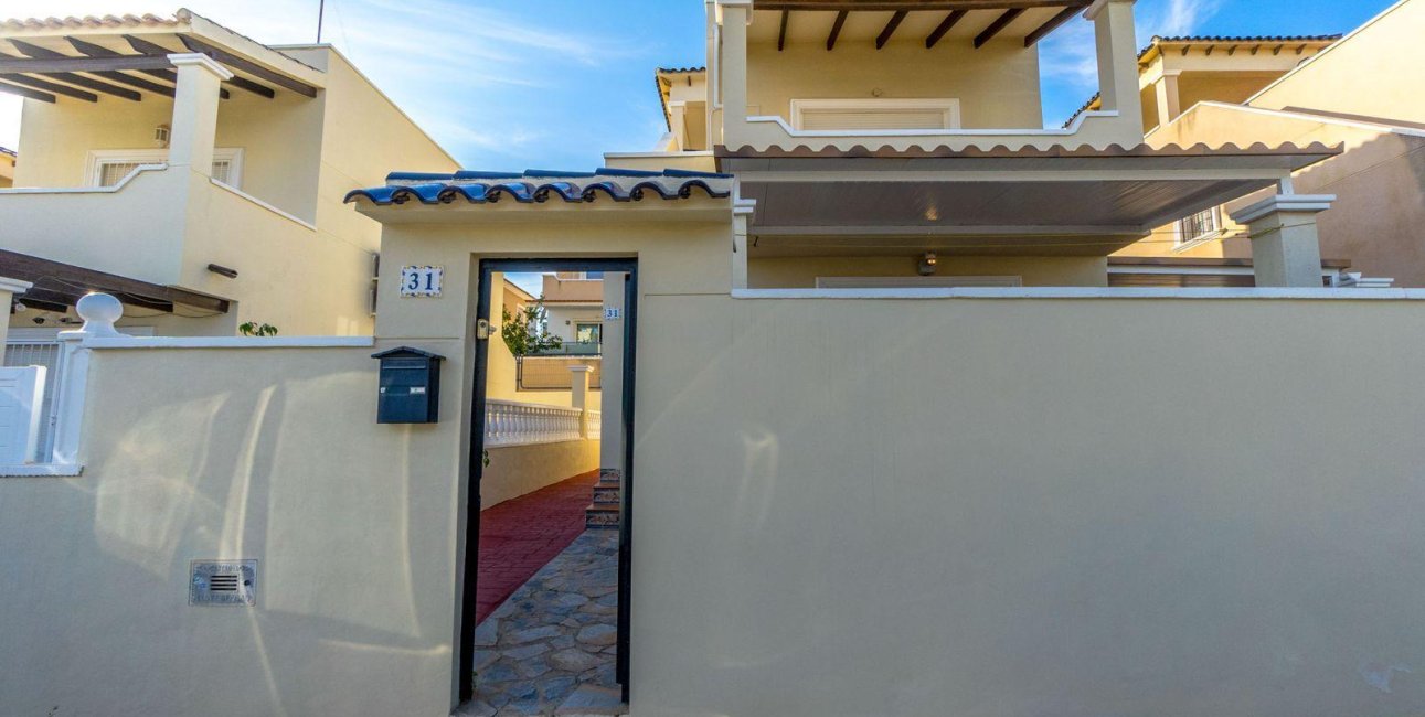 Resale - Villa -
Orihuela Costa - Las Filipinas