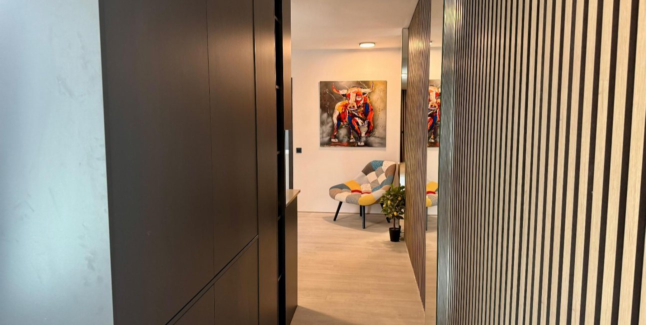 Resale - Apartment / flat -
Torrevieja - Paseo maritimo