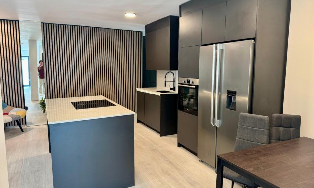 Resale - Apartment / flat -
Torrevieja - Paseo maritimo