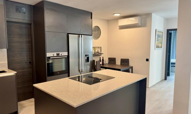 Resale - Apartment / flat -
Torrevieja - Paseo maritimo