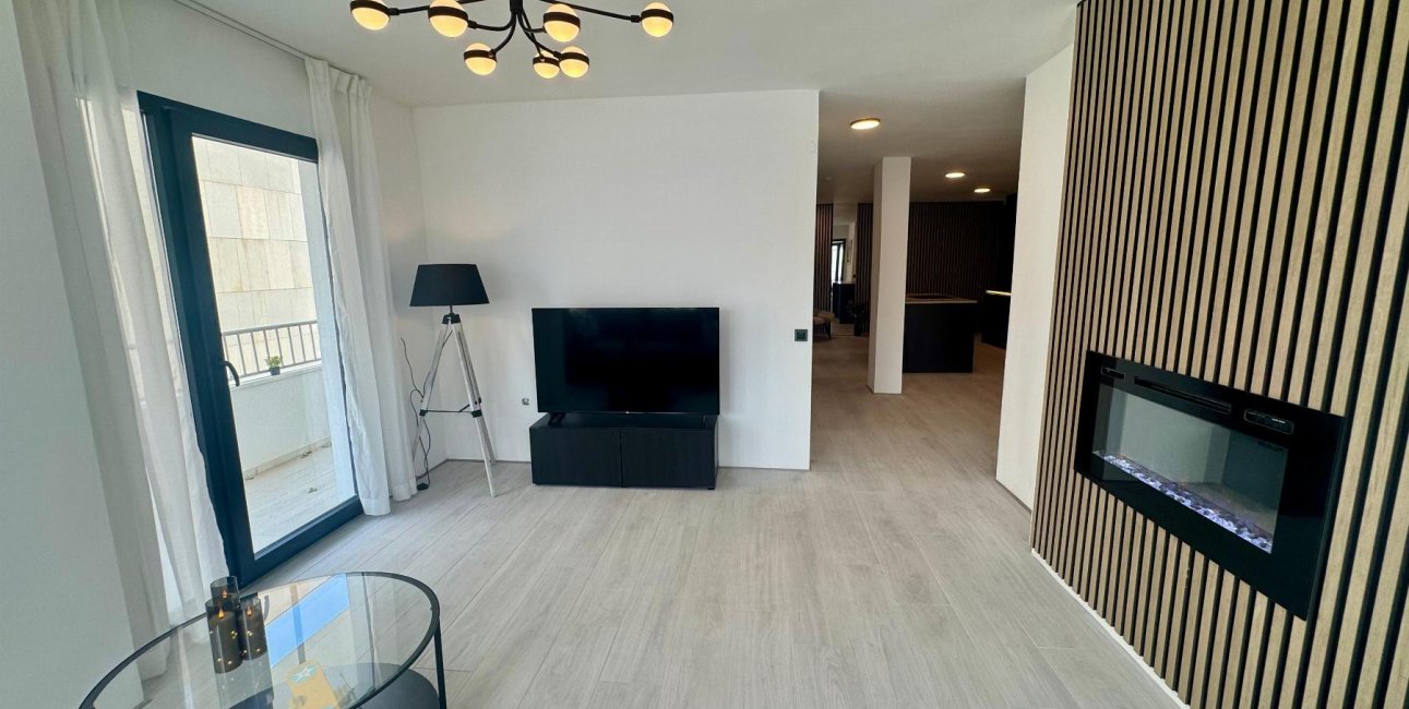 Resale - Apartment / flat -
Torrevieja - Paseo maritimo