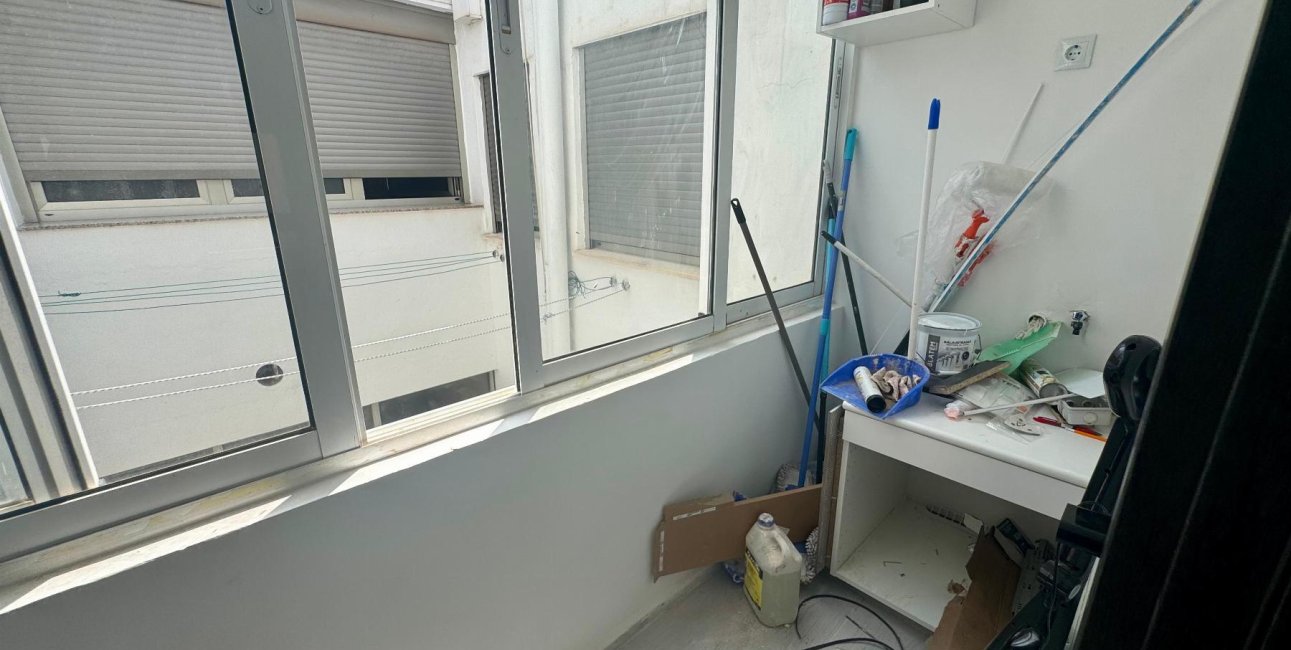 Resale - Apartment / flat -
Torrevieja - Paseo maritimo