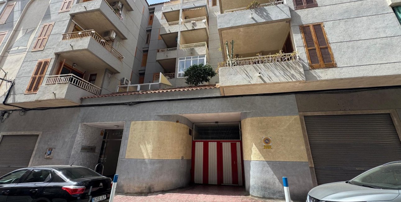 Reventa - Garaje -
Torrevieja - Acequion