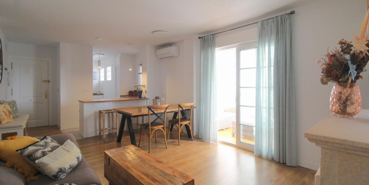 Resale - Apartment / flat -
Torrevieja - La Veleta