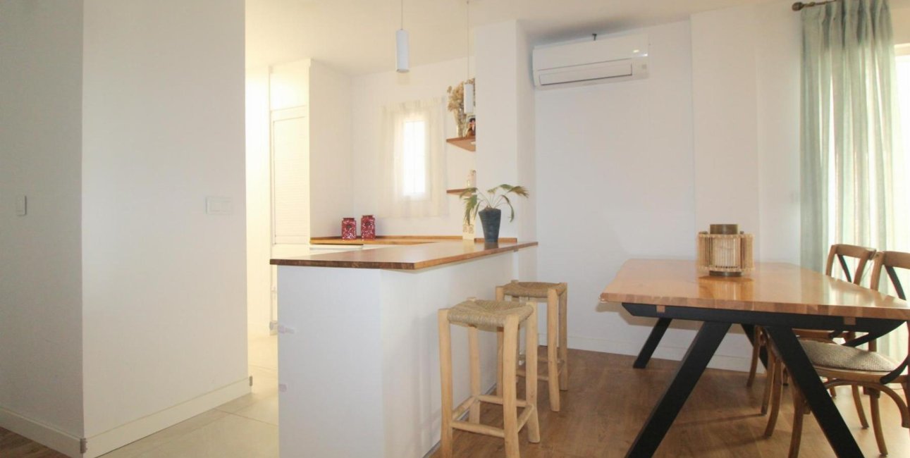 Resale - Apartment / flat -
Torrevieja - La Veleta