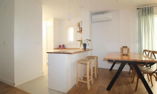 Resale - Apartment / flat -
Torrevieja - La Veleta