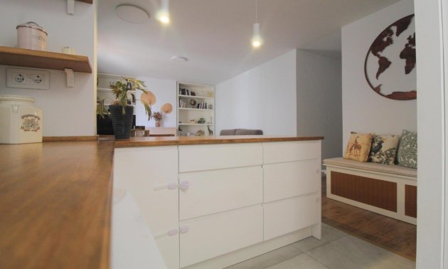 Resale - Apartment / flat -
Torrevieja - La Veleta