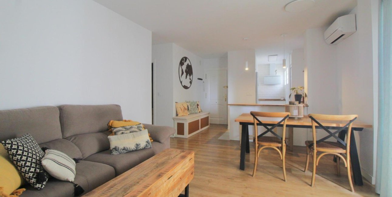 Resale - Apartment / flat -
Torrevieja - La Veleta