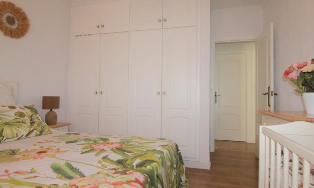Resale - Apartment / flat -
Torrevieja - La Veleta