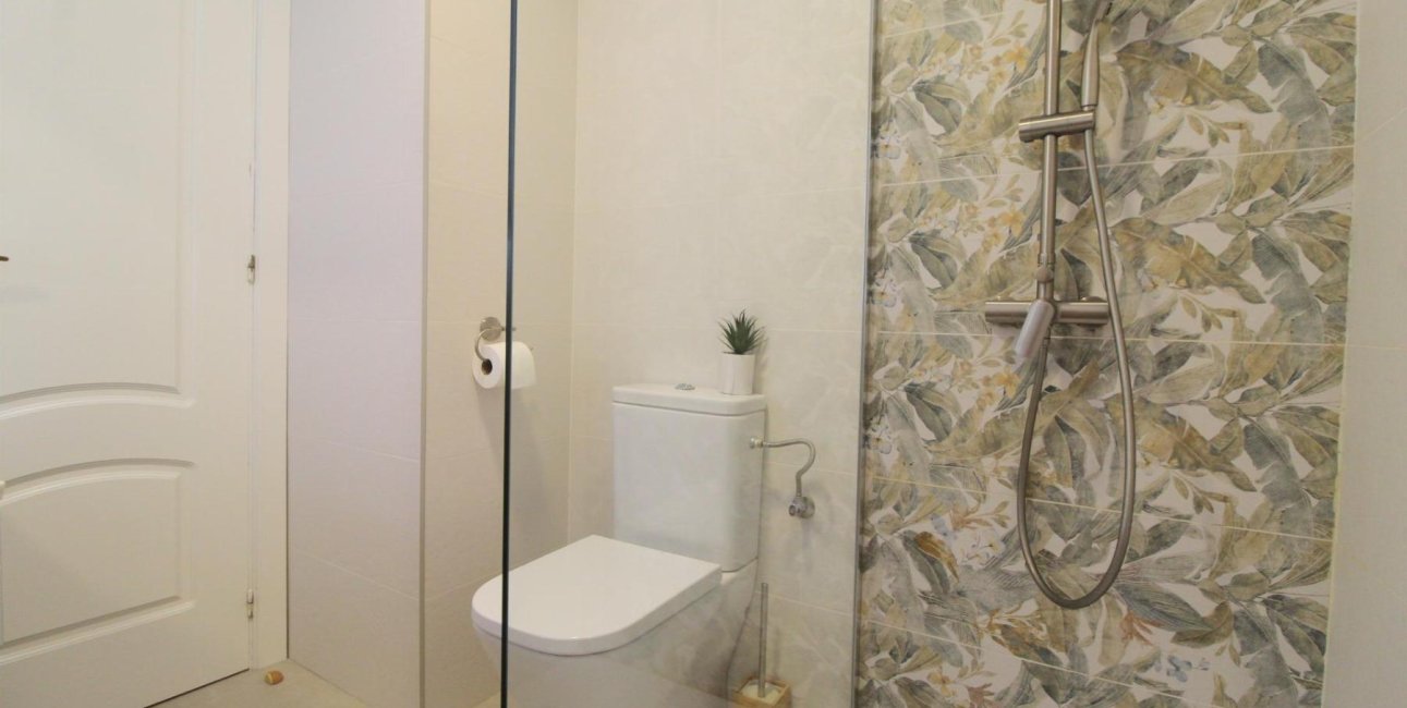 Resale - Apartment / flat -
Torrevieja - La Veleta