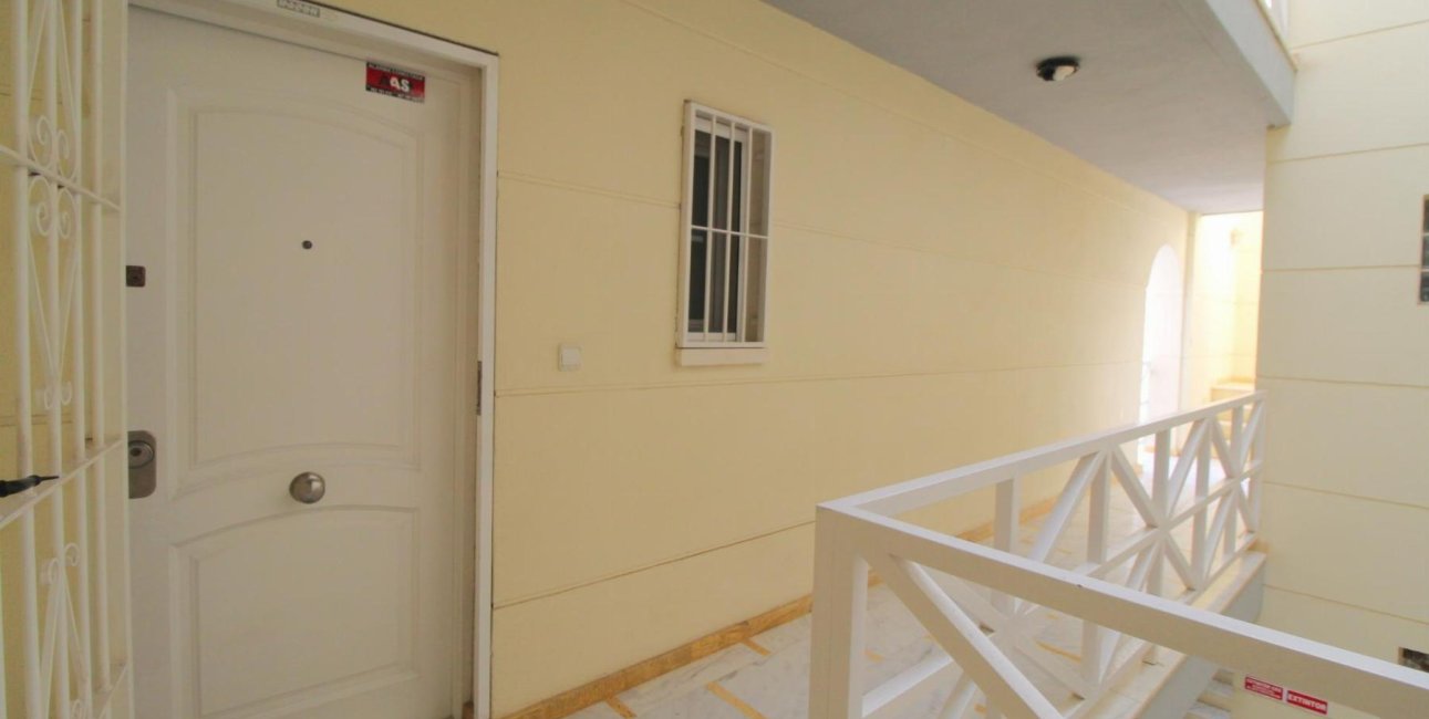 Resale - Apartment / flat -
Torrevieja - La Veleta