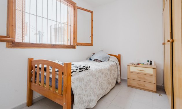 Resale - Apartment / flat -
Torrevieja - Acequion