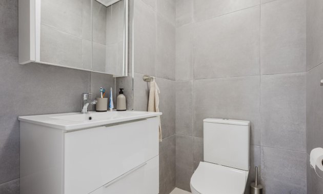 Resale - Apartment / flat -
Torrevieja - Acequion