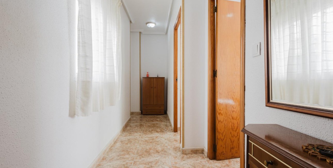 Resale - Apartment / flat -
Torrevieja - Playa de los Naufragos