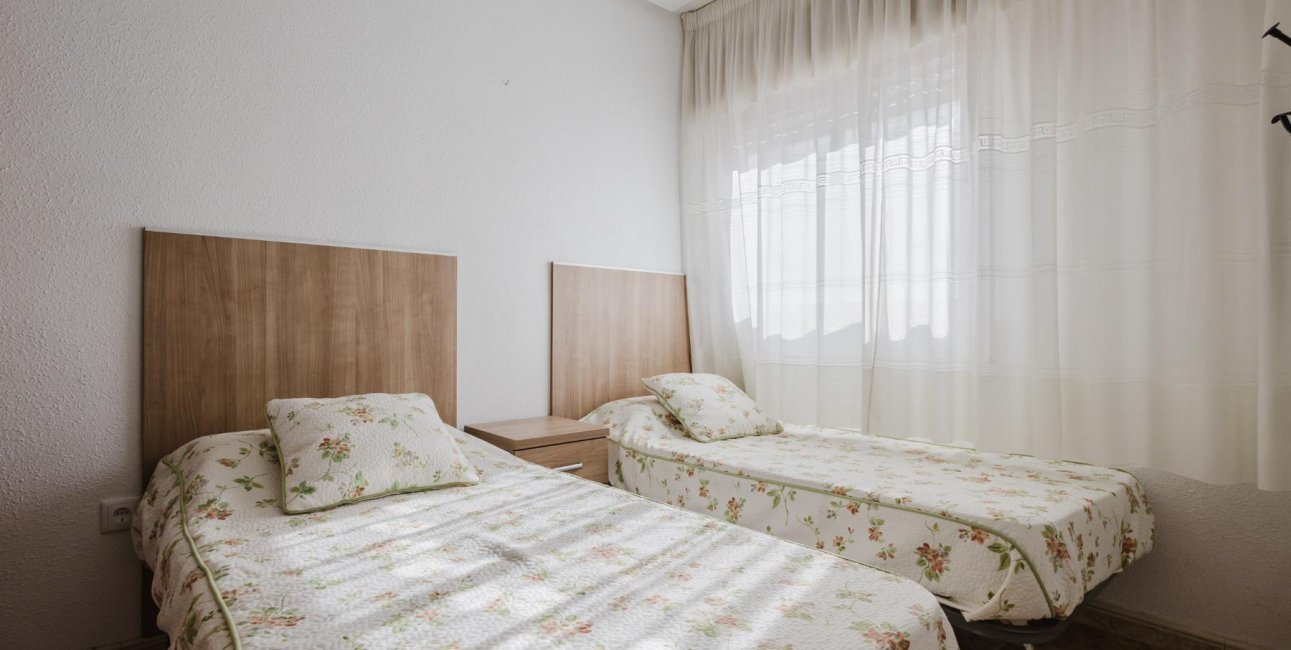 Resale - Apartment / flat -
Torrevieja - Playa de los Naufragos