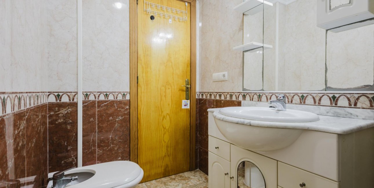 Resale - Apartment / flat -
Torrevieja - Playa de los Naufragos