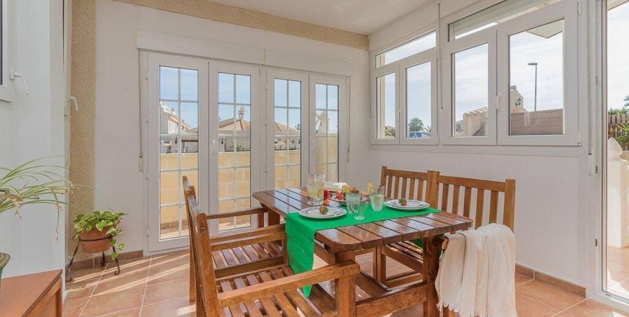 Resale - Villa -
Orihuela Costa - La Zenia- Orihuela costa