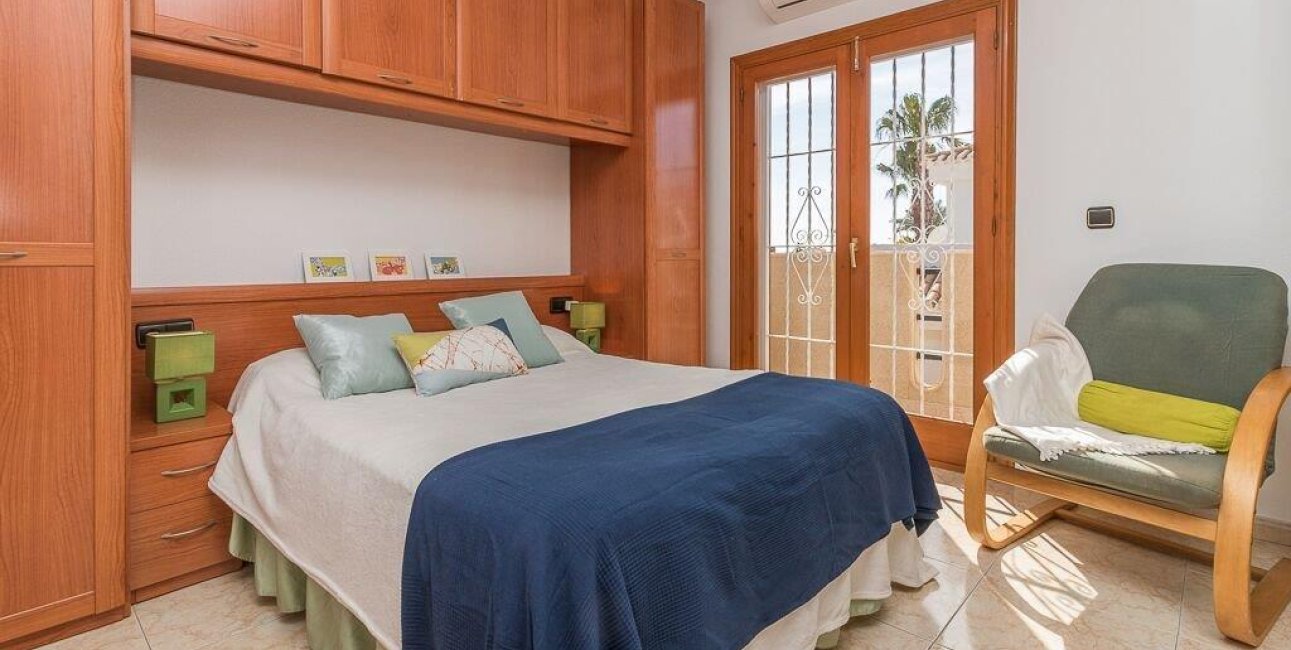 Resale - Villa -
Orihuela Costa - La Zenia- Orihuela costa