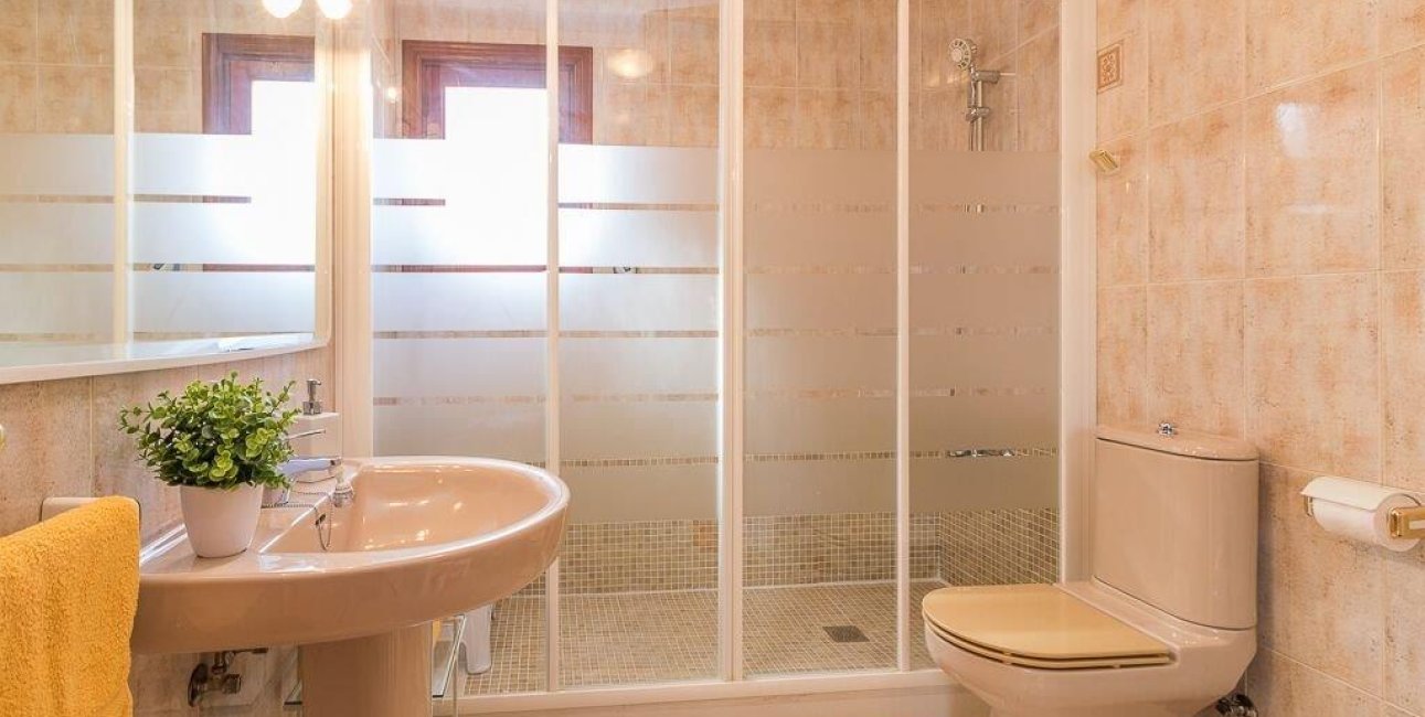 Resale - Villa -
Orihuela Costa - La Zenia- Orihuela costa