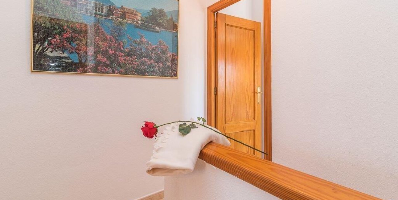 Resale - Villa -
Orihuela Costa - La Zenia- Orihuela costa