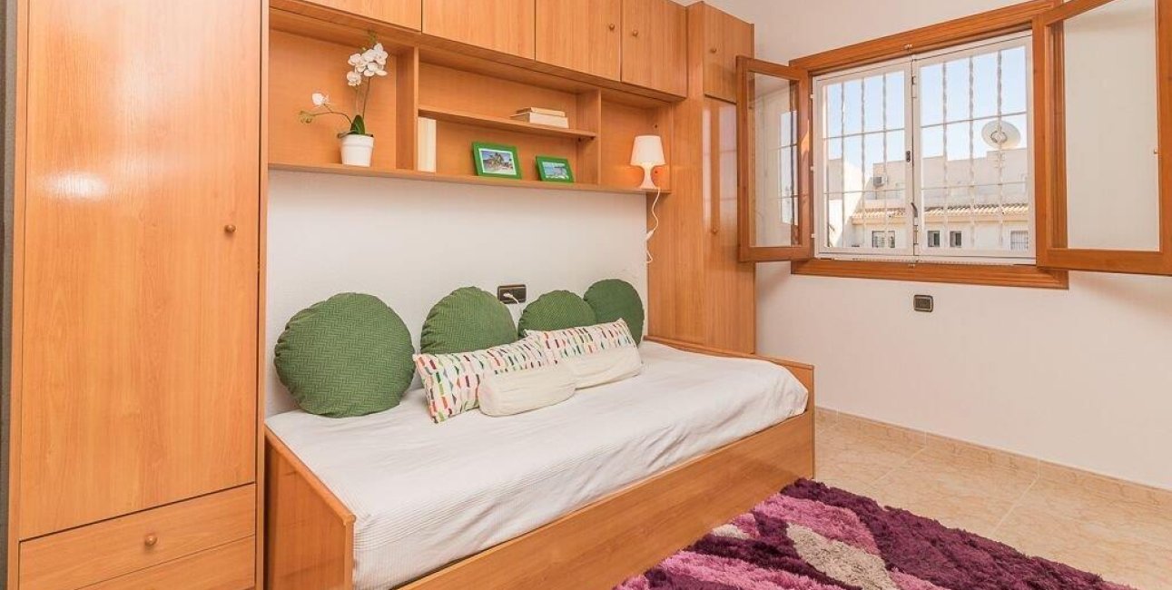 Resale - Villa -
Orihuela Costa - La Zenia- Orihuela costa