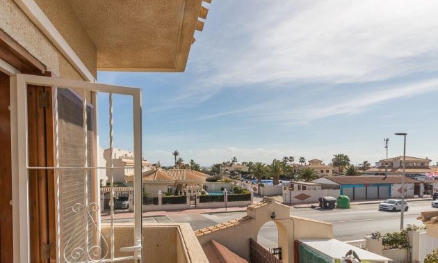 Resale - Villa -
Orihuela Costa - La Zenia- Orihuela costa