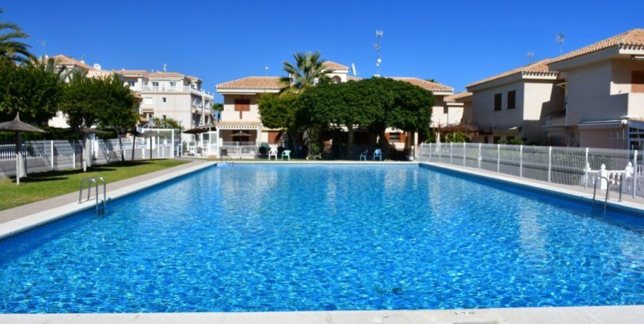 Resale - Villa -
Orihuela Costa - La Zenia- Orihuela costa