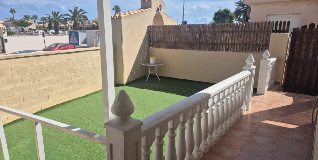 Resale - Villa -
Orihuela Costa - La Zenia- Orihuela costa