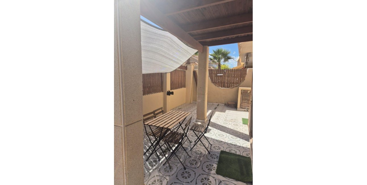 Resale - Villa -
Orihuela Costa - La Zenia- Orihuela costa