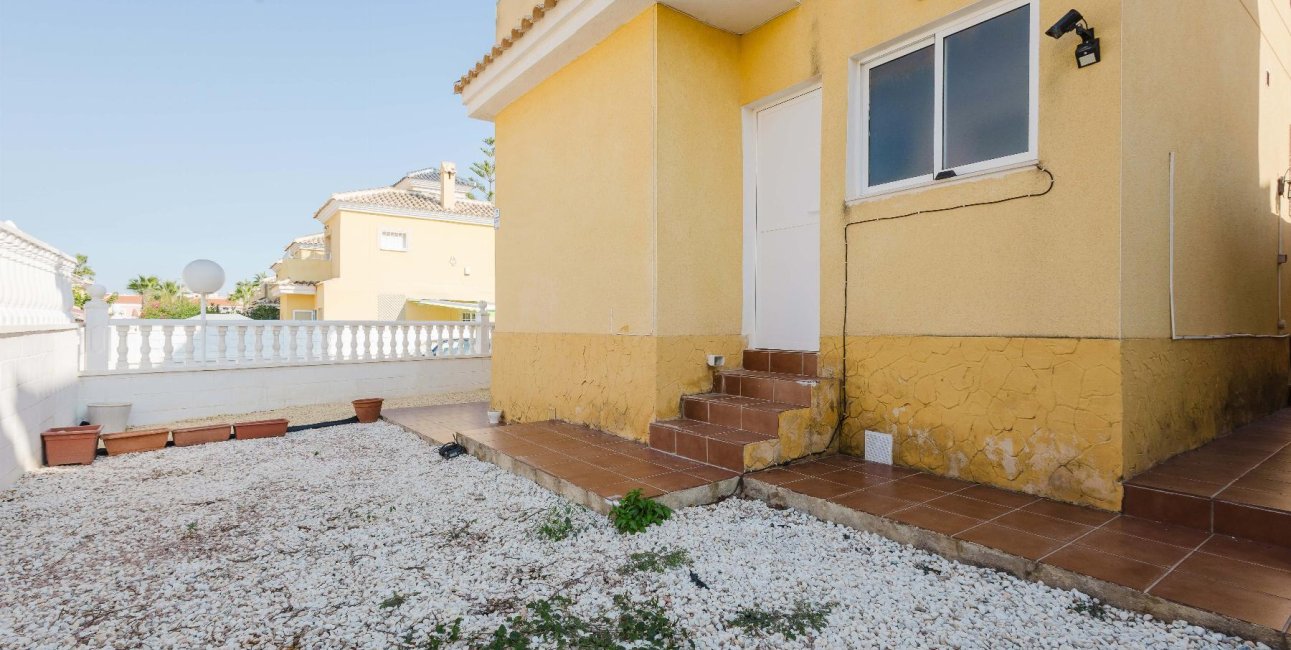 Reventa - Villa -
Algorfa - LO CRISPIN