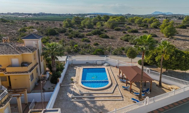 Reventa - Villa -
Algorfa - LO CRISPIN
