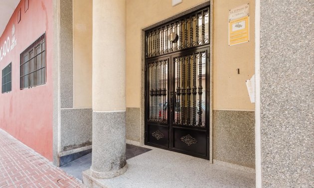 Reventa - Apartamento / piso -
Torrevieja - Parque de las Naciones