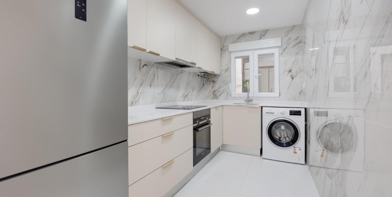 Reventa - Apartamento / piso -
Torrevieja - Playa de los Naufragos