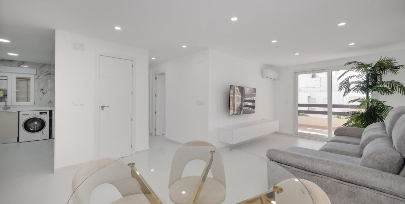 Reventa - Apartamento / piso -
Torrevieja - Playa de los Naufragos