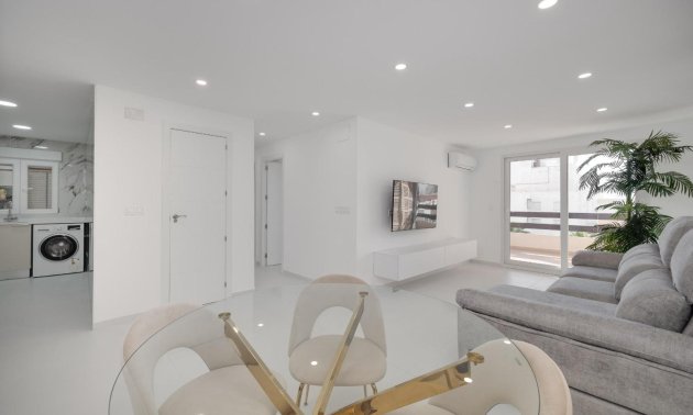 Reventa - Apartamento / piso -
Torrevieja - Playa de los Naufragos