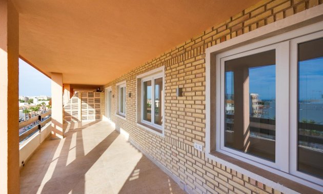 Reventa - Apartamento / piso -
Torrevieja - Playa de los Naufragos