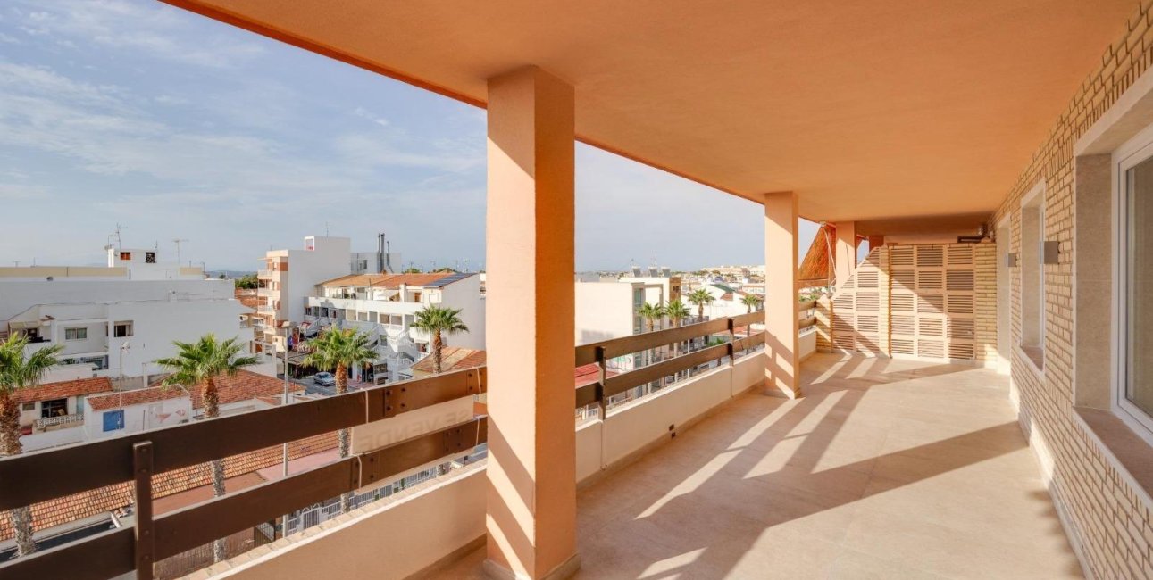 Reventa - Apartamento / piso -
Torrevieja - Playa de los Naufragos