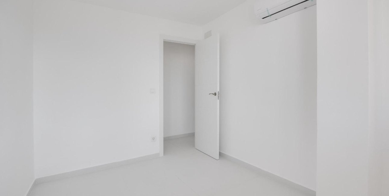 Reventa - Apartamento / piso -
Torrevieja - Playa de los Naufragos