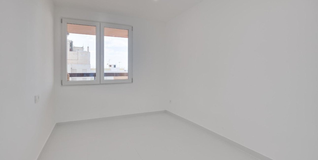 Reventa - Apartamento / piso -
Torrevieja - Playa de los Naufragos